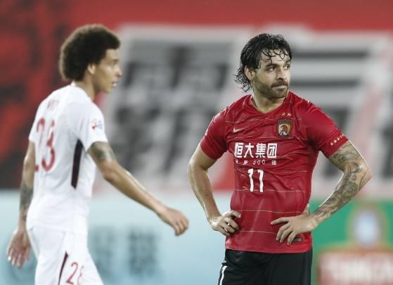 恒大遭逢权健横扫，战术失误重挫的简单介绍