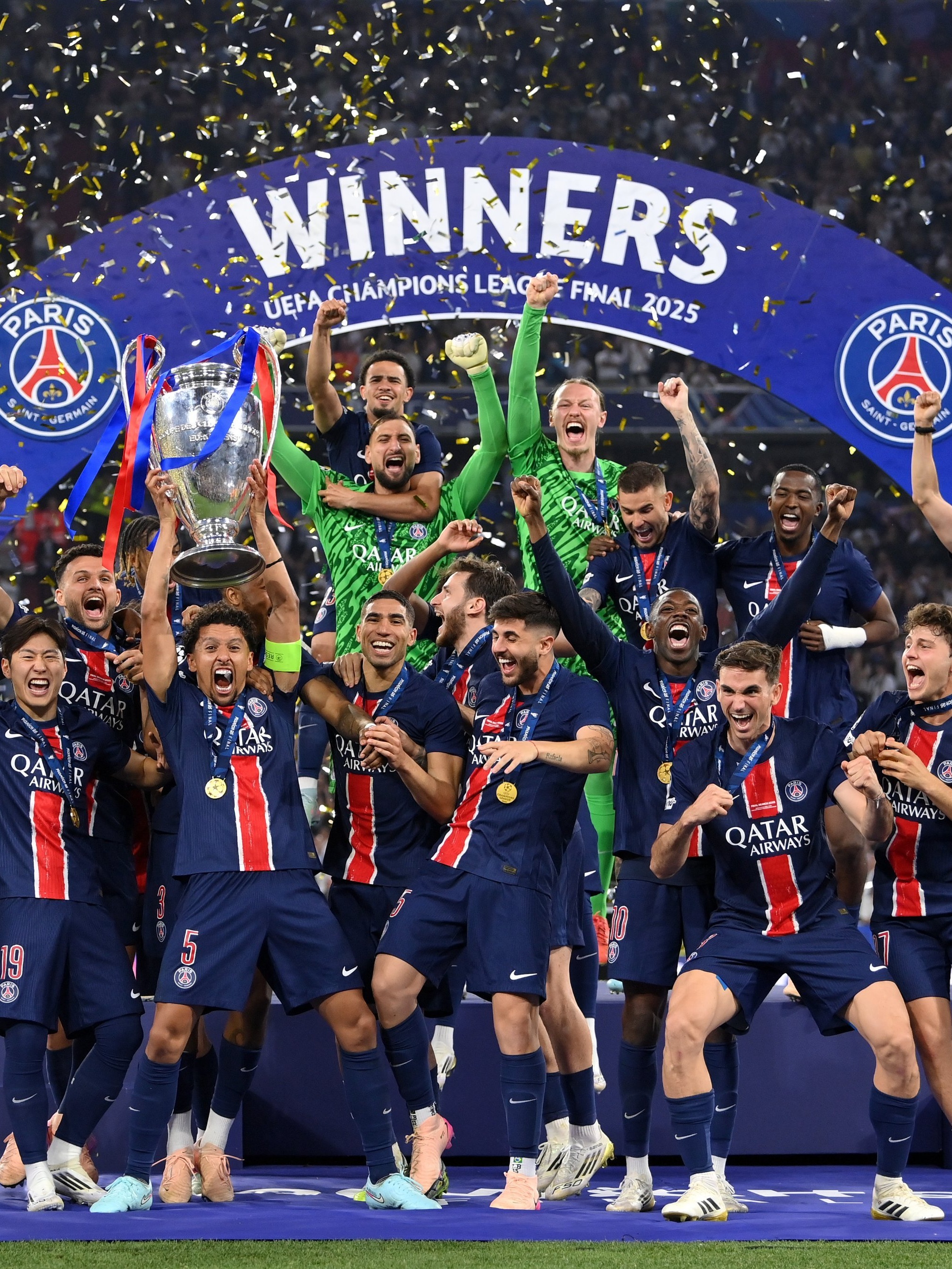 开云体育电竞-包含大耳朵杯归属：曼城夺冠，梦想成真的词条